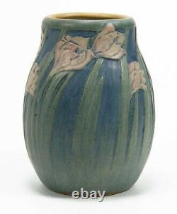 Newcomb College Pottery 1918 4 5/8 flower vase Arts & Crafts matte blue green