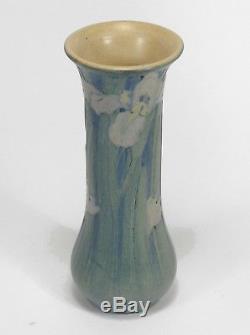 Newcomb College Pottery 1918 Iris vase Arts & Crafts matte blue green white 8.75