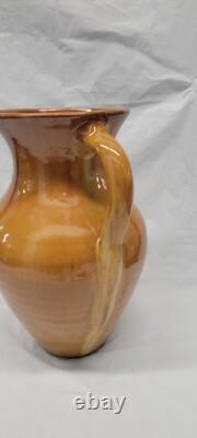 North Carolina pottery 2 handle handle tan 10.75 inch Vintage Amphora # 5693