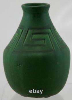 OWENS 7.25 ARTS & CRAFTS VASE BY HP WithCARVED LINES MOTIF MATTE GREEN GLAZE MINT