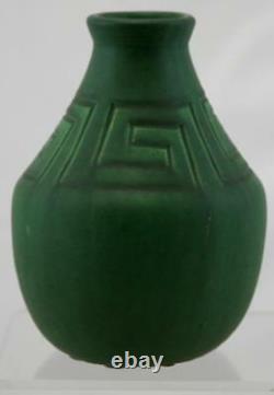 OWENS 7.25 ARTS & CRAFTS VASE BY HP WithCARVED LINES MOTIF MATTE GREEN GLAZE MINT