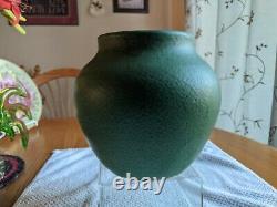 Old Matt Green American Arts And Craft or Mission Style Pottery Vase Great Glaze