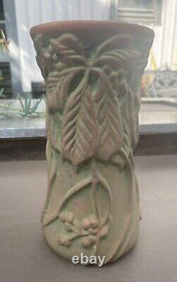 Peters And Reed Moss Aztec 8 Arts & Crafts Style Art Pottery Vase