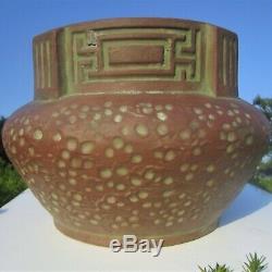 Peters Reed Zane Ware Matte Moss Aztec Arts & Crafts Hammered Pottery Jardiniere