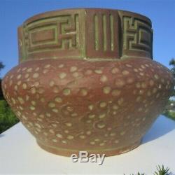 Peters Reed Zane Ware Matte Moss Aztec Arts & Crafts Hammered Pottery Jardiniere