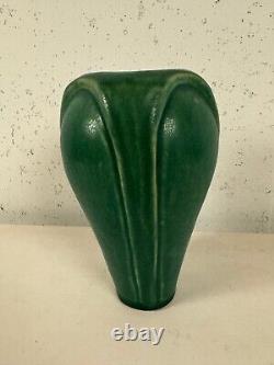 Pewabic Pottery Detroit 2004 Arts & Crafts Style Matte Green Vase