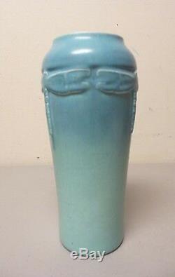 ROOKWOOD ARTS & CRAFTS ART POTTERY 9.5 VASE #2325, MATTE FINISH, c. 1922