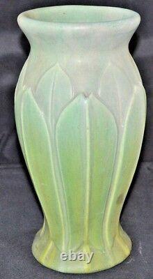 ROSEVILLE Early VELMOSS 12 ARTICHOKE Leaf Motif VASE #137-12 Arts & Crafts 1910