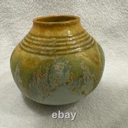 ROSEVILLE-Imperial II Squat Vase # 466-4 Deep Mottled C. 1932