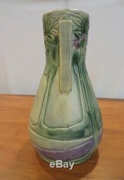 ROSEVILLE POTTERY 1920s VISTA/FOREST ARTS & CRAFTS VASE, BUTTRESSED HANDLES