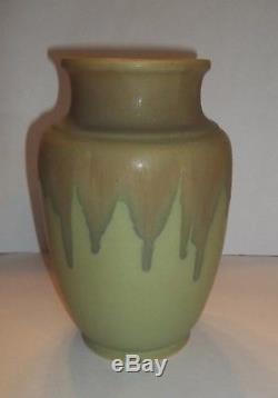 Rare Vintage Roseville Arts & Crafts Pottery Matte CARNELIAN Vase Green Antique