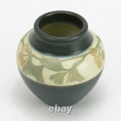 Rookwood Pottery 4 1/8 LNL matte vellum gray green ginko berry arts & crafts