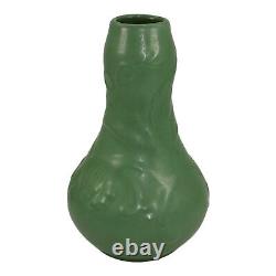 Roseville Chloron Matte Green 1905 Arts And Crafts Pottery Grapes Vase 22-8