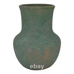 Roseville Early Carnelian Green 1916 Arts And Crafts Pottery Ceramic Vase