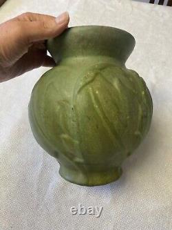 Roseville Early Velmoss Matte Green Arts & Crafts Vase 1916 131-8