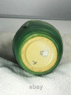 Roseville Luffa Green 1934 Vintage Arts & Crafts Pottery Vase 685-7, MINT, Label