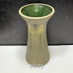 Roseville Mostique Gray 1916 Arts And Crafts Pottery Yellow Flower Vase 164-10