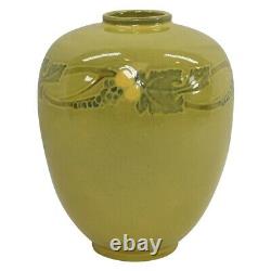 Roseville Victorian Art 1925 Vintage Arts And Crafts Pottery Yellow Vase 259-7