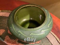 Stickley era Arts and crafts Hampshire art pottery bowl