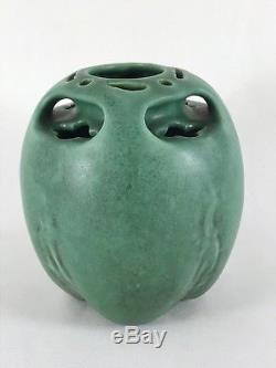 TECO Pottery organic Vase Pot Matte Green Arts Crafts Fritz Albert USA vtg