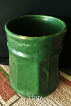 TECO style pottery matte green arts and crafts vase, Zanesville