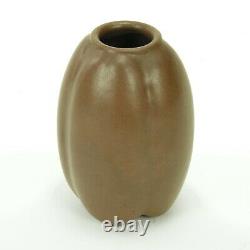 Teco Pottery 5 matte brown 4 lobed ovoid vase shape 114 Arts& Crafts Gates