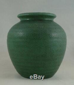 Teco Pottery Arts & Crafts Prairie School Matte Green Vase Strong Charcoaling