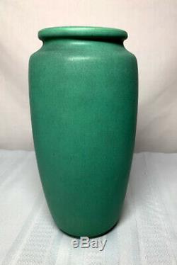 Teco Pottery, Matte Green Large Tapered Swollen Form, Arts & Crafts, Very Nice