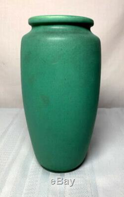 Teco Pottery, Matte Green Large Tapered Swollen Form, Arts & Crafts, Very Nice