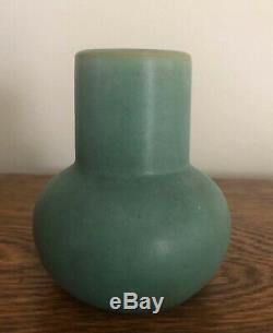 Teco Pottery Shape 364 Classic Arts & Crafts Prairie School Matte Green Vase