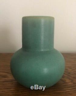 Teco Pottery Shape 364 Classic Arts & Crafts Prairie School Matte Green Vase