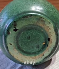 Teco Pottery Vase Matte Green Arts & Crafts 7-1/2'