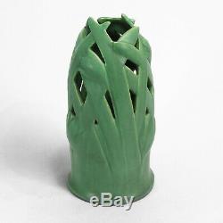 Teco Pottery matte green reticulated tulip 11 vase Arts & Crafts prairie school