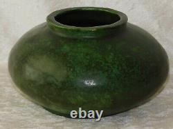 VTG 1918 Arts Crafts William Jongerman HKS Greuby Green Matte Bulb Squat Vase