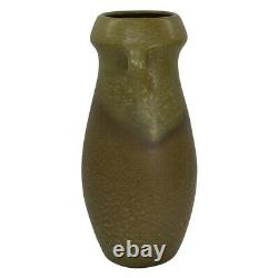 Van Briggle 1904 Vintage Arts and Crafts Pottery Matte Green Vase 221