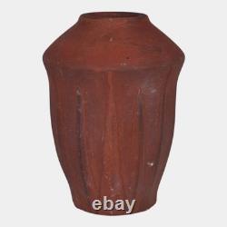 Van Briggle 1907 Arts And Crafts Pottery Red Bisque Yucca Leaf Vase 454