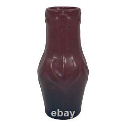 Van Briggle 1918 Arts And Crafts Pottery Mulberry Red Stylized Flowers Vase 821