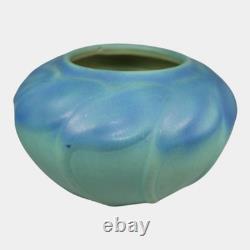 Van Briggle 1920s Vintage Arts And Crafts Pottery Blue Ceramic Leaves Vase 510