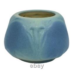 Van Briggle 1920s Vintage Arts And Crafts Pottery Leaves Blue Ceramic Vase 698