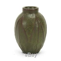 Van Briggle Pottery 1906-07 vase shape 472 Arts & Crafts matte green red clay