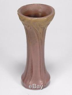 Van Briggle Pottery 1906 vase shape 458 Arts & Crafts matte bi color red clay