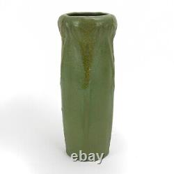 Van Briggle Pottery 1907-12 vase 10 Arts & Crafts matte two-tone green yellow