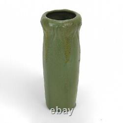 Van Briggle Pottery 1907-12 vase 10 Arts & Crafts matte two-tone green yellow