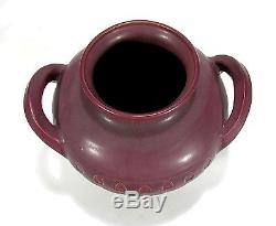 Van Briggle Pottery 1917 Arts & Crafts Mulberry red 2 handle arrowhead vase