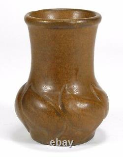 Van Briggle Pottery 1917 vase shape 730 Arts & Crafts matte two-tone brown