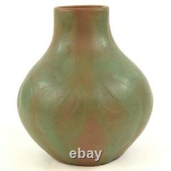 Van Briggle Pottery Arts And Crafts Quatrefoils Flowers With Leaves Shape 617