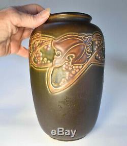 Vintage 1925 Roseville Rosecraft 8.25 in. Art Nouveau Arts & Crafts Vase