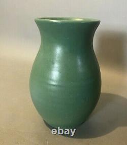 Vintage Matte Green Arts & Crafts Style Art Pottery 8-3/4 Vase