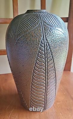 Vintage Nancee Meeker Pottery Raku Hand Carved Jar Vase Organic Arts & Crafts
