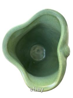 Vintage ROYAL HAEGER Arts Crafts Mission Revival Matte Green Petal Vase 7 TAGS